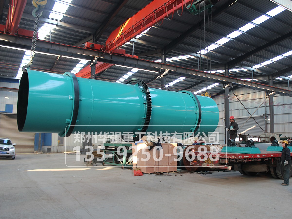 翻堆機 有機肥生產中的核心設備及其應用價值